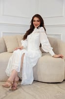 فستان مزين بدانتيل