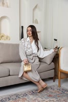 فستان كريب لف بياقة