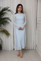 فستان تل بطيات من الخصر