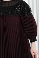 فستان ميد كسرات مزين بشك