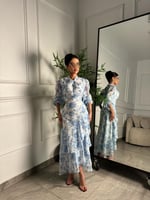 فستان ميد مشجر بالوان زاهية