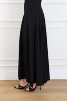 تنورة كلوش كريب مزينة بكسرات