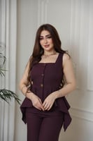 بلوزة كريب بياقة مربعة