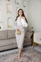 فستان كريب لف بياقة