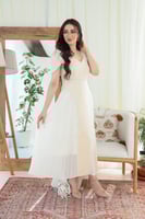 فستان ميد بقصة صدر كلاسك