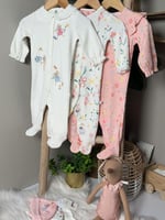 نكست تقدم هدايا رائعة للبنات، مثل الملابس والألعاب...