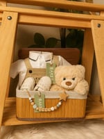 طقم هدية فخم للمولود من تيد بيكر – طقم بيج أنيق مع...