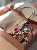 هدية بناتي من تيد بيكر مع شوز تيد بيكر