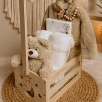 بوكس مواليد ي فاخر – طقم دب ناعم مع بطانيات وملابس...