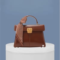 حقيبة بني بوشاح