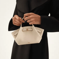 حقيبة يد نسائية