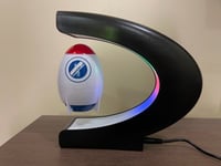 نموذج صاروخ ومركبة فضائيه مغناطيسي