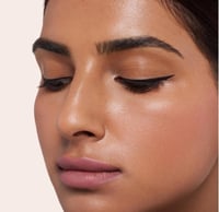 ايلاينر للعين اسود من لوكا 01