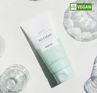 غسول للوجه للبشرة الحساسة من هيميش150 غرام