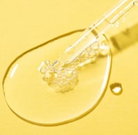 سيروم المكثف لتفتيح وتوحيد لون البشرة بفيتامين B3...