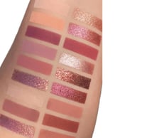 مجموعة ظلال العيون إيندليس لوف من كارا بيوتي 18 لو...