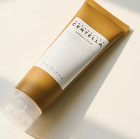 رغوة أمبول مدغشقر سينتيلا لتنظيف البشرة من سكين100...