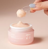 أنوا كريم من مستخلص الخوخ %77 والنياسين منشط ومرطب...