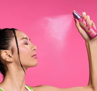 بخاخ اربن ديكاي لتثبيت المكياج بحمض الهيالورونيك 1...