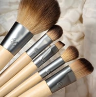 مجموعة فرش للعيون والوجه ستارت ذا داي بيوتفولي من...