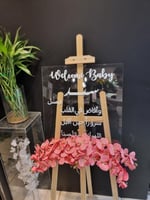 استاند خشب واكريلك بالعبارة ورد صناعي رقم المنتج q...