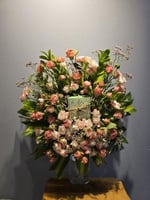 فازة ورد طبيعي وربع كيلو باتشي رقم المنتج AAQ04299