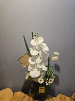 فازة ورد صناعي - رقم المنتج AAQ0407