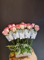 توزيعات ورد العدد 20 حبه بالعبارة رقم المنتج 44167