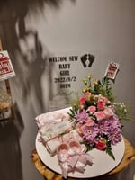 لوح ورد طبيعي واستاند اكريلك با العبارة من غير الل...