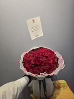 باقة ورد بتغليف فاخر رقم المنتج AAQ04303