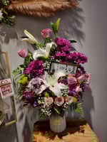 باقة على فازة