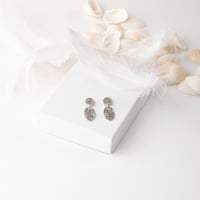 الحلق الرخامي المموج