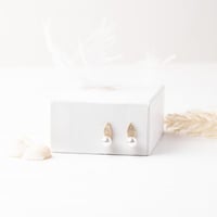 حلق ريشة اللؤلؤ