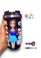 شخصية تحب البحر واللون الأزرق وبرجها الحوت