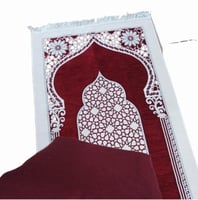 طقم شانيل سجادة الحرمين وشرشف مفتوح كشميري قطن