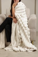 بشت نسائي مغربي فرو ناعم من الخارج