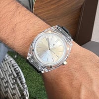 ساعة رجالي اسود شفاف