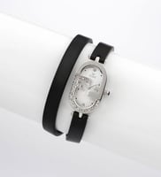 ساعة نسائية فندي اسود