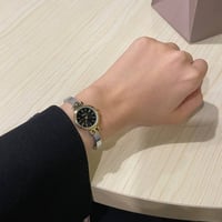 ساعة نسائية كاتيرا باطار ذهبي