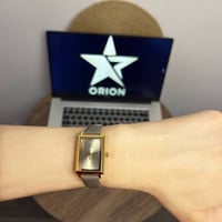 ساعه جلد نسائية