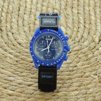 ساعة أطفال لون الاسود و الازرق