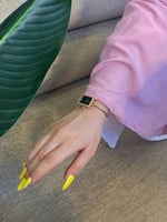 ساعة نسائية مستطيلة صغيرة لون دهبي free size