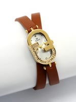 ساعة نسائية فندي جلد جملي