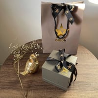 ساعة معدن نسائيه دائريه ذهبي