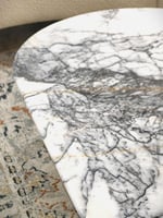 طاولة قهوة - رخام ليلكي