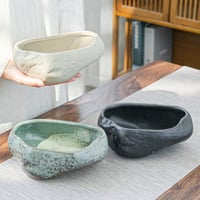 وعاء زهور من السيراميك المعتق