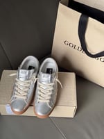 Golden Goose )