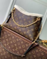 شنطه نسائيه—LV