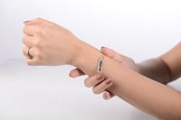 أسوارة نسائية لون ذهبي من لادون