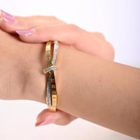 أسوارة نسائية لون ذهبي من لادون